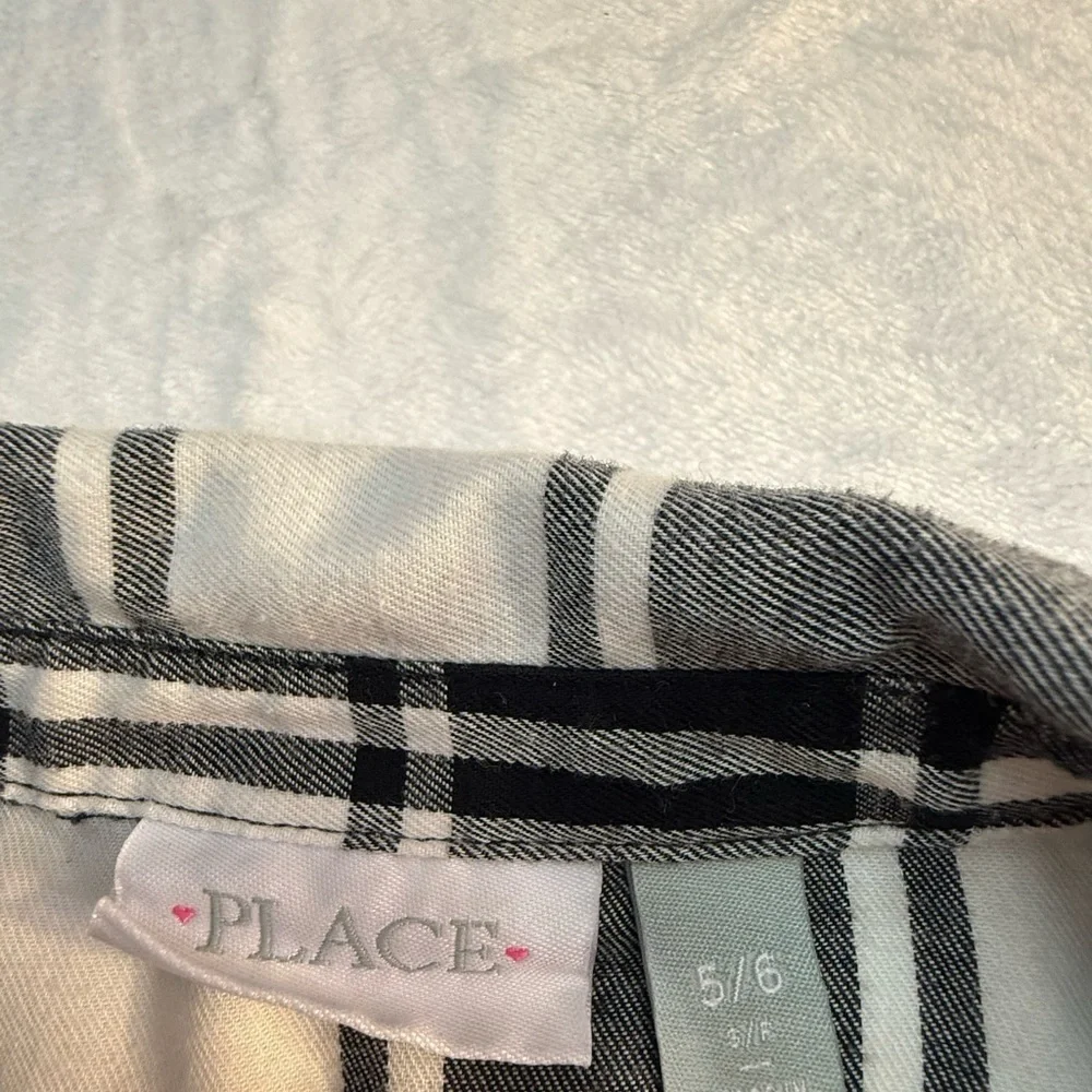 The Children’s Place Black and White Plaid Dress Size: S(5/6)